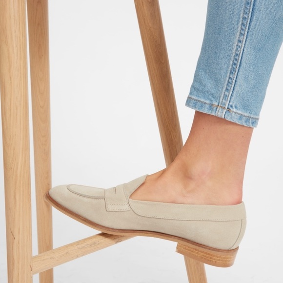 Everlane The Modern Loafer in Stone Suede - Picture 3 of 15